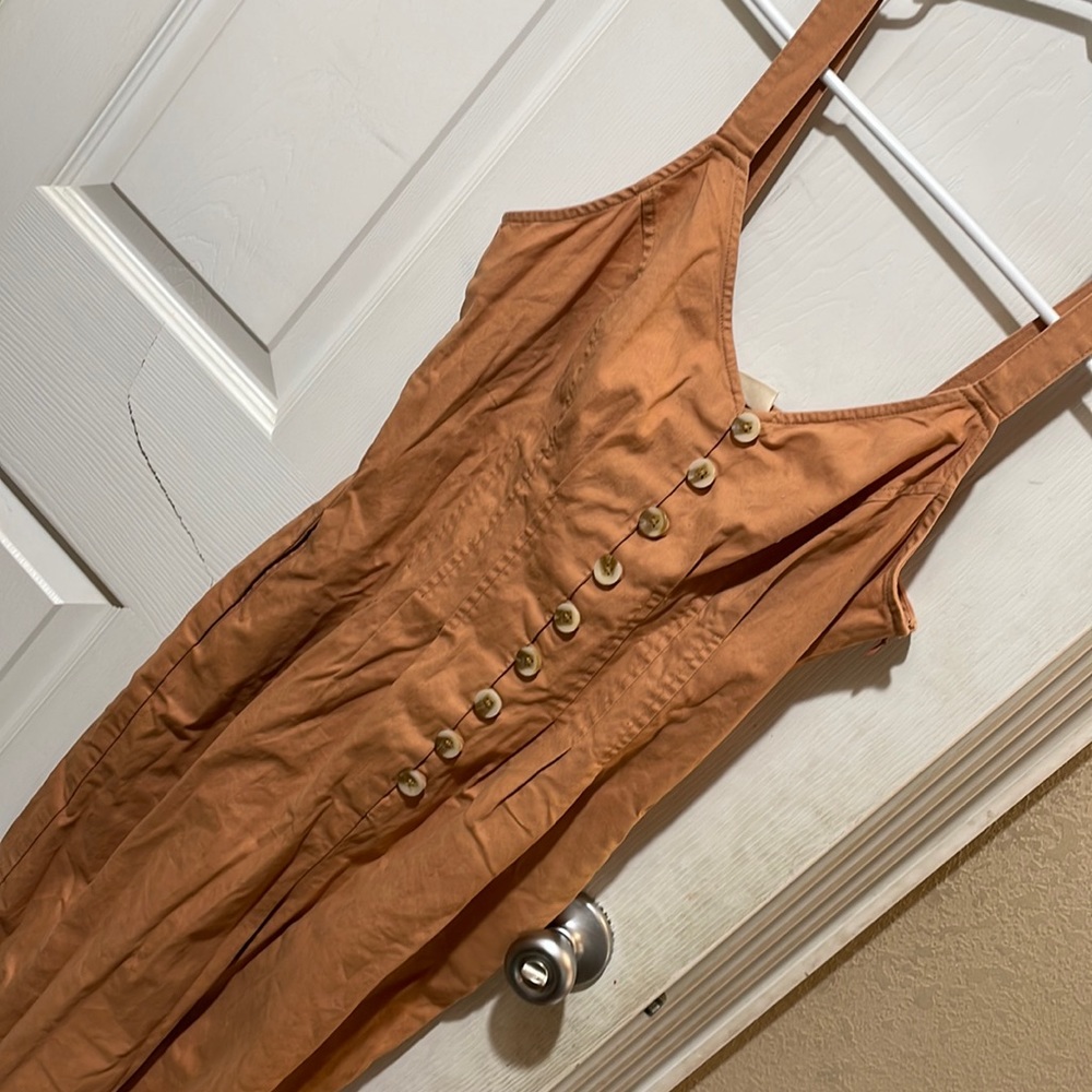 Camel colored jumper, nwt